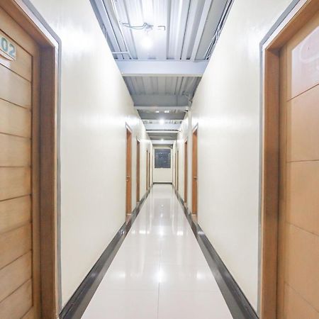 Отель Reddoorz Syariah At Cigadung Raya Street Бандунг Экстерьер фото